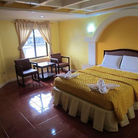 Town And Country Hotel V Mapa Manilla Buitenkant foto