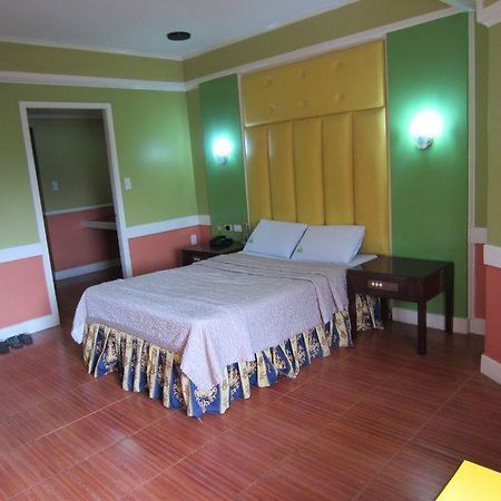 Town And Country Hotel V Mapa Manilla Buitenkant foto